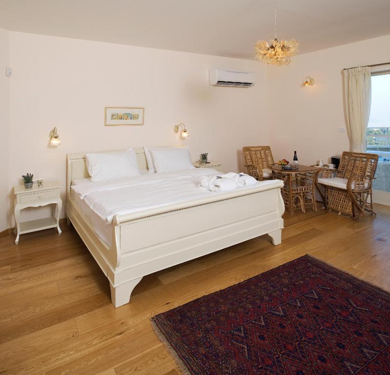 Jasmine Mansion Hotel Rosh Pinna Ruang foto